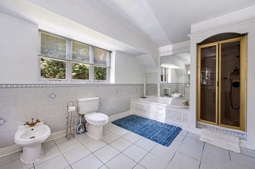 Images for Bollinway, Hale, WA15