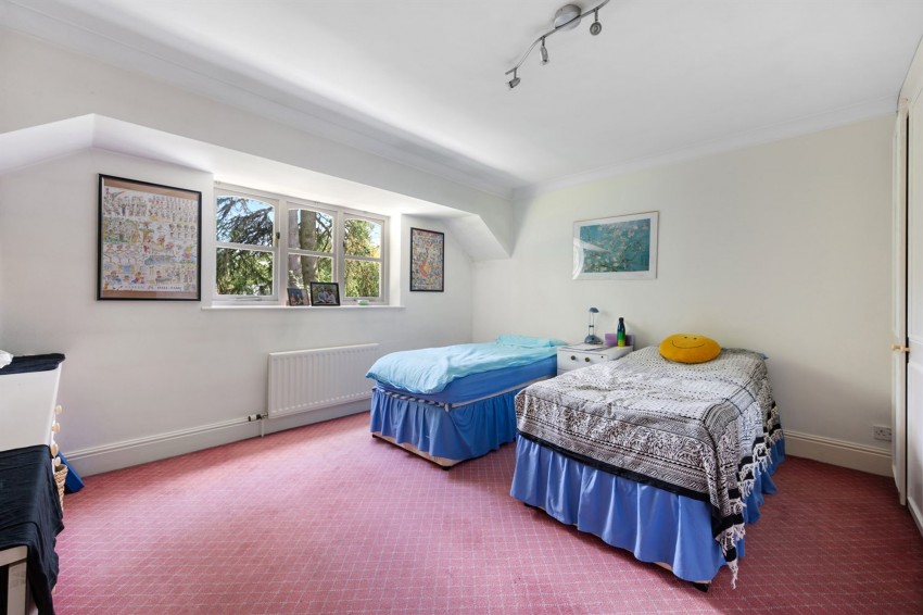 Images for Bollinway, Hale, WA15