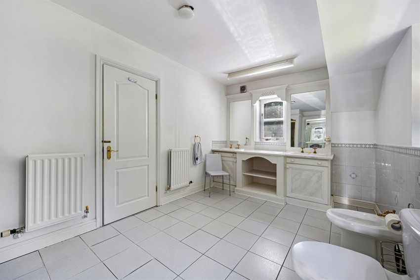 Images for Bollinway, Hale, WA15