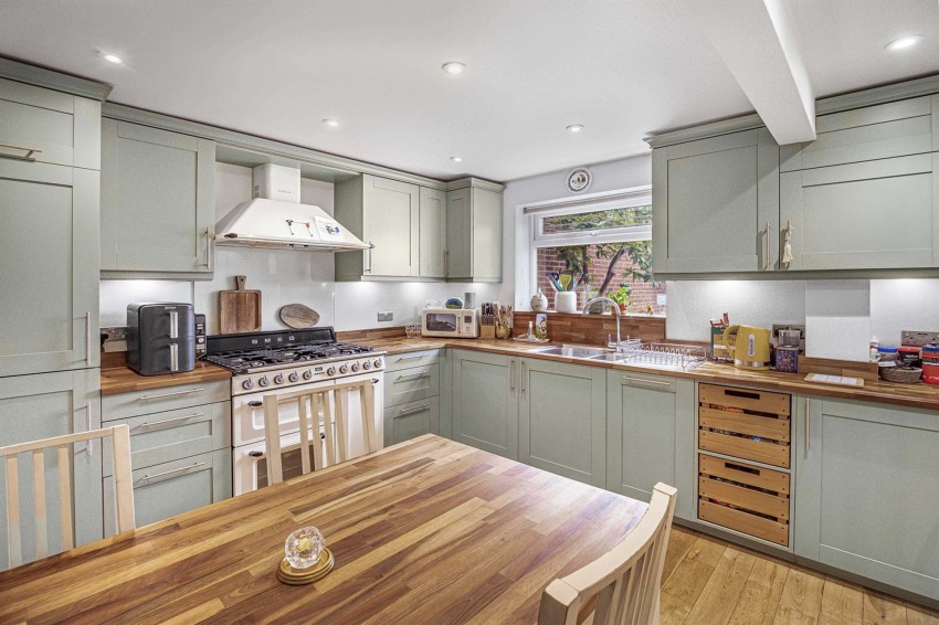 Images for Weaste Lane, Thelwall, WA4