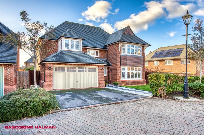 Nimrod Grove, Woodford, SK7