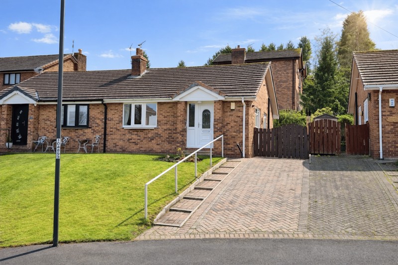 Slant Close, Glossop, SK13