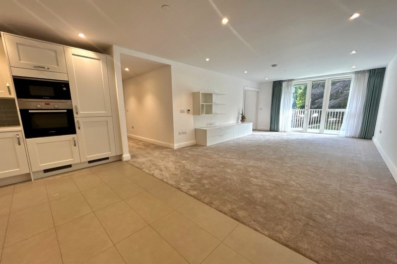 Alderley Road, Chapelwood, SK9