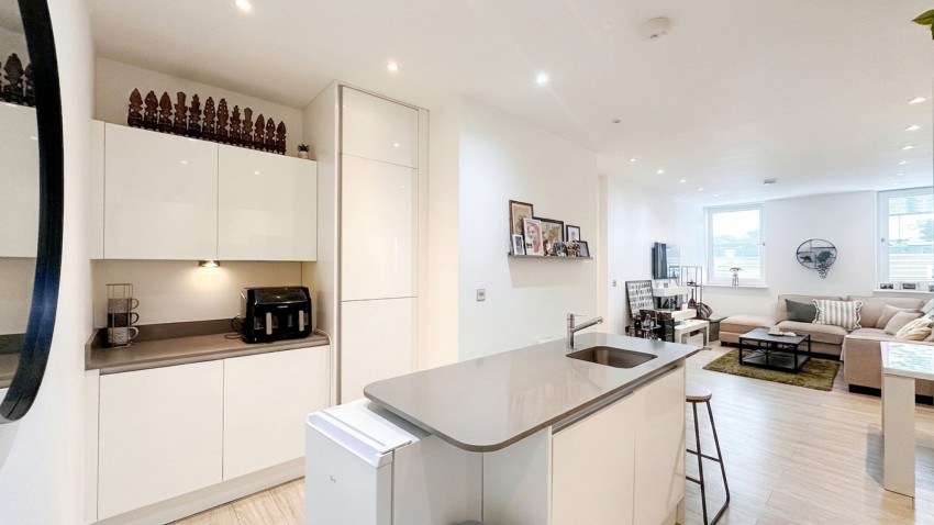 Images for Queensway, Poynton, SK12