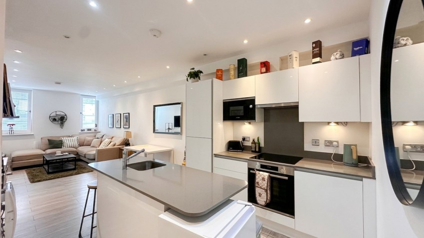 Images for Queensway, Poynton, SK12