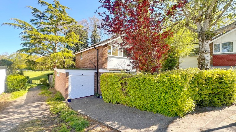 Deva Close, Poynton, SK12