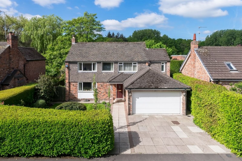 Bollin Grove, Prestbury, SK10