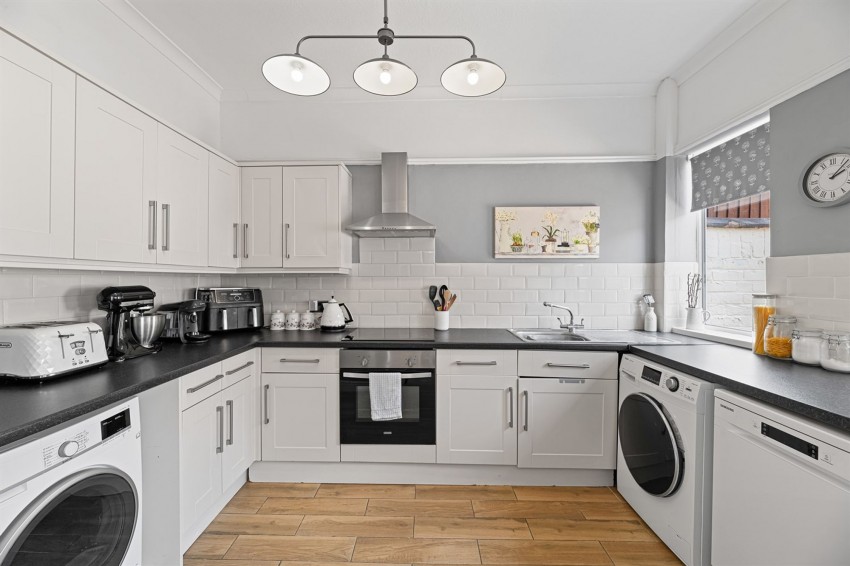 Images for Crosland Terrace, Helsby, WA6