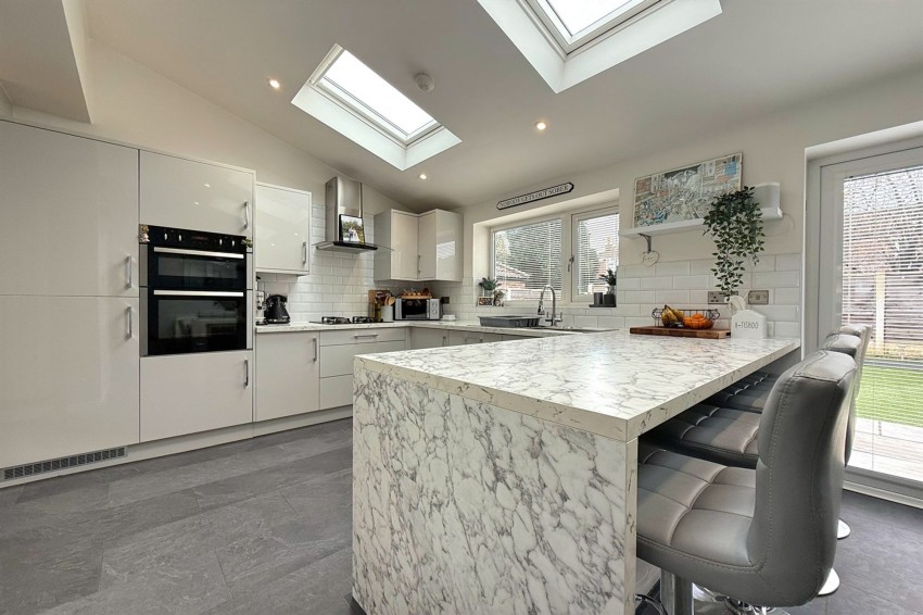 Images for Newlyn Drive, Sale, M33