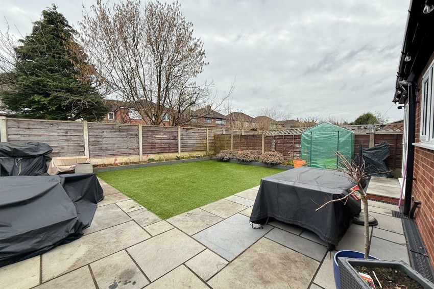 Images for Newlyn Drive, Sale, M33