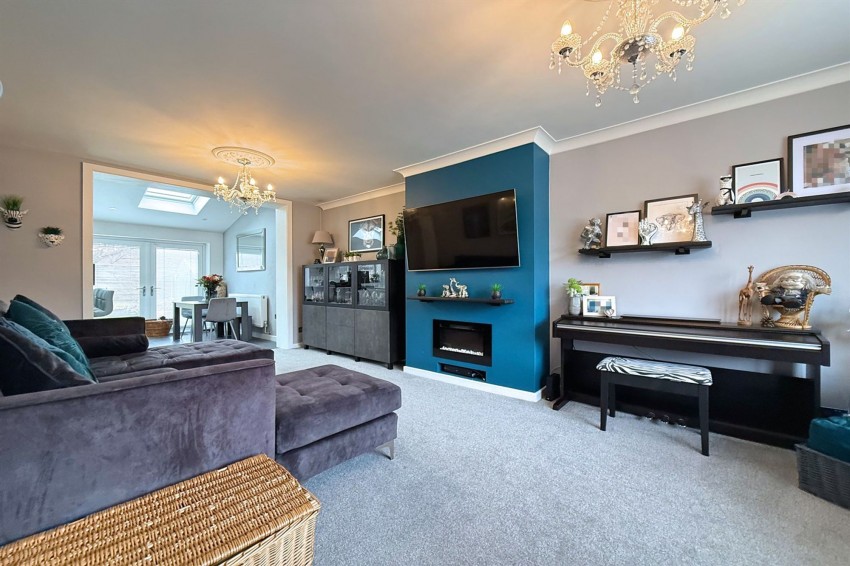 Images for Newlyn Drive, Sale, M33