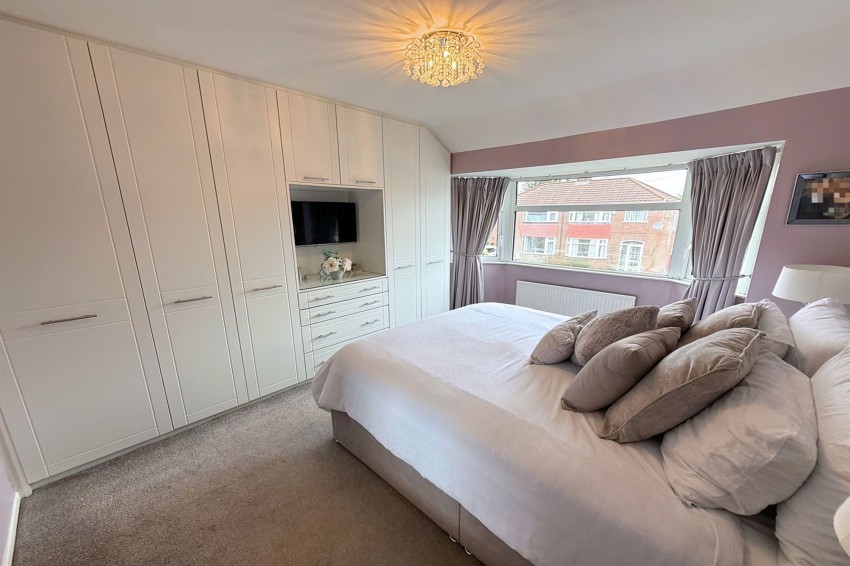 Images for Newlyn Drive, Sale, M33