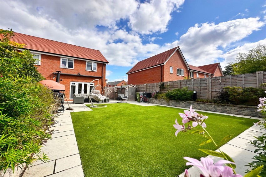 Images for Thomas Gray Road, Poynton, SK12