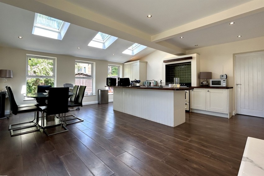 Images for Queensway, Heald Green, SK8