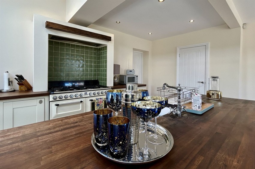 Images for Queensway, Heald Green, SK8