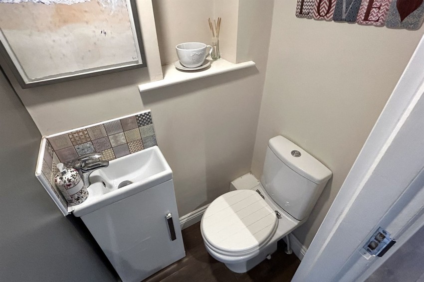 Images for Queensway, Heald Green, SK8