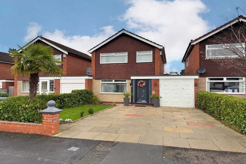 Stoneleigh Avenue, Sale, M33