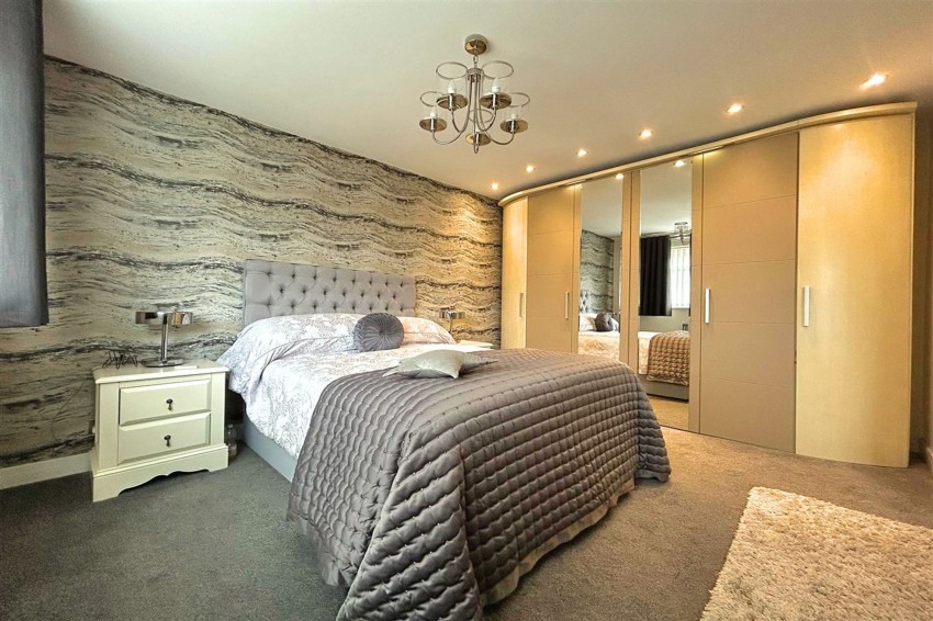 Images for Stoneleigh Avenue, Sale, M33