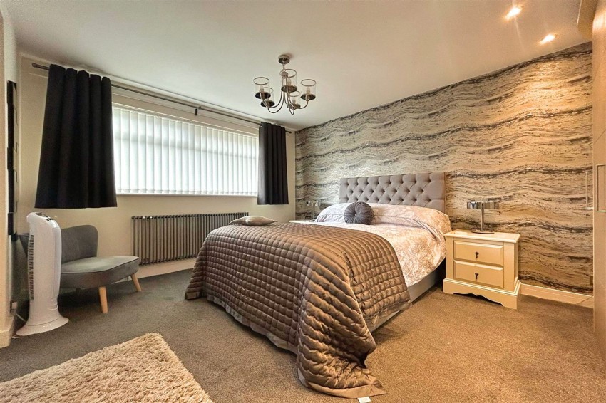 Images for Stoneleigh Avenue, Sale, M33
