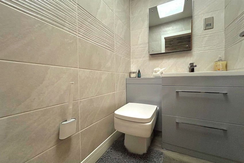 Images for Stoneleigh Avenue, Sale, M33