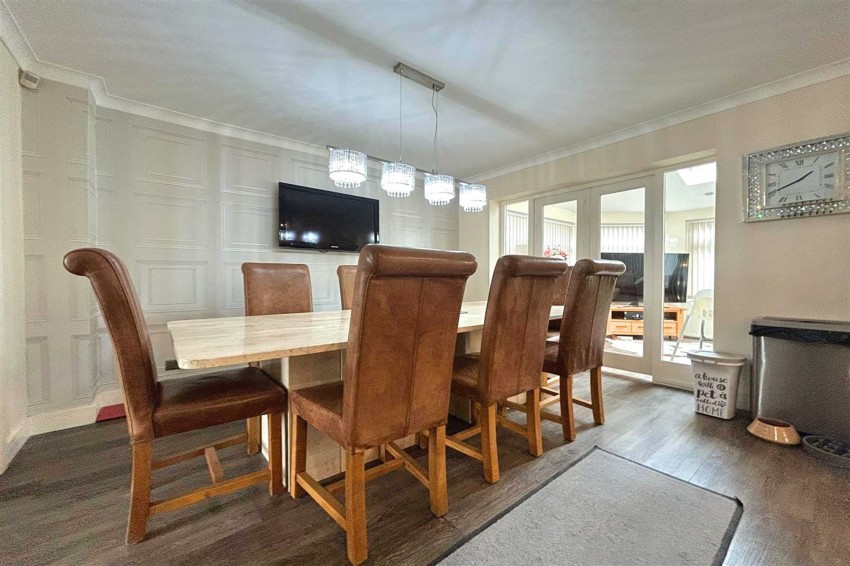 Images for Stoneleigh Avenue, Sale, M33