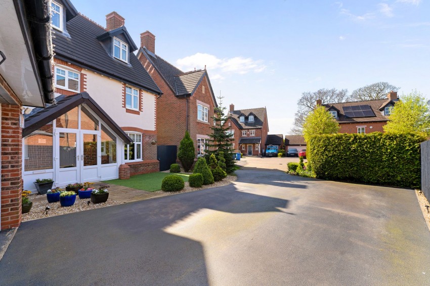 Images for Wellcroft Gardens, Lymm, WA13