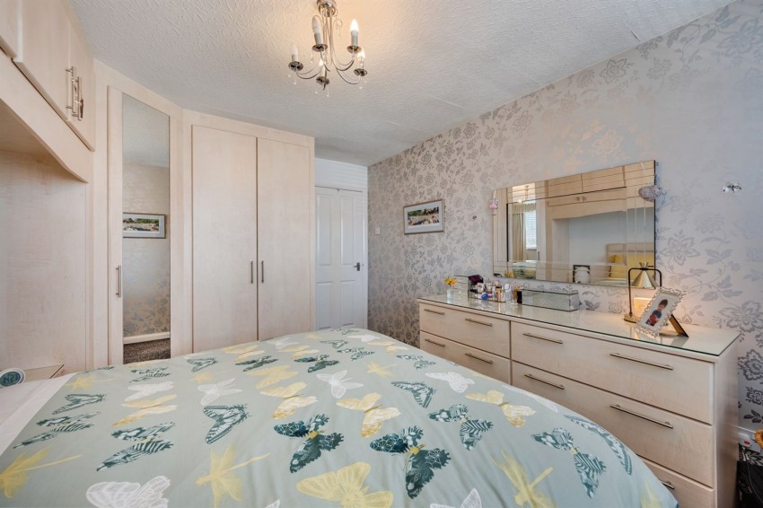 Images for Stoneleigh Avenue, Sale, M33