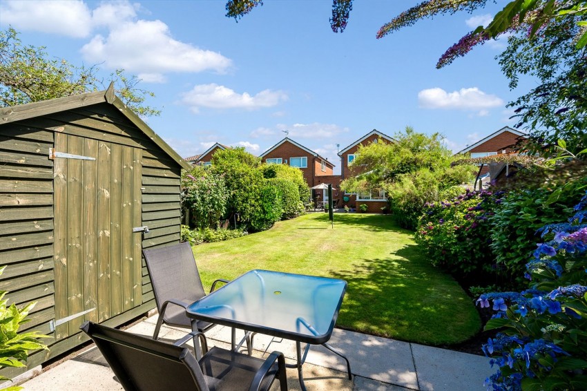 Images for Stoneleigh Avenue, Sale, M33