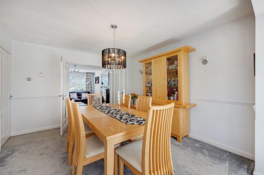 Images for Stoneleigh Avenue, Sale, M33