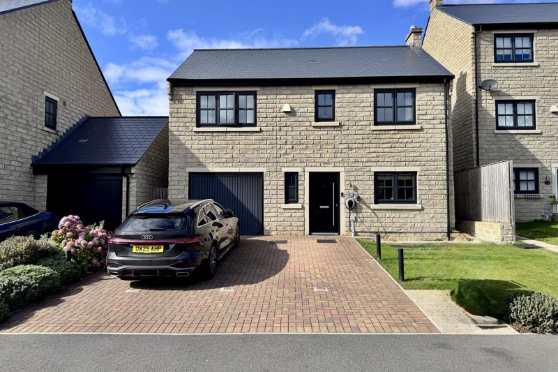 Hawkshead Road, Glossop, SK13