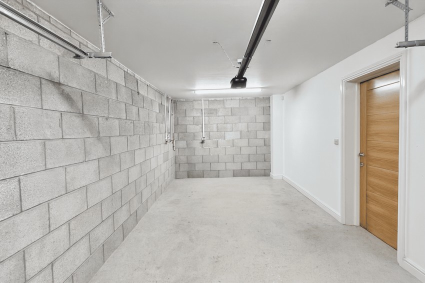 Images for Hawkshead Road, Glossop, SK13