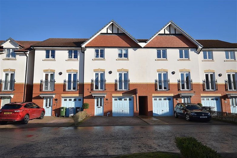 Hetherington Square, Macclesfield, SK10