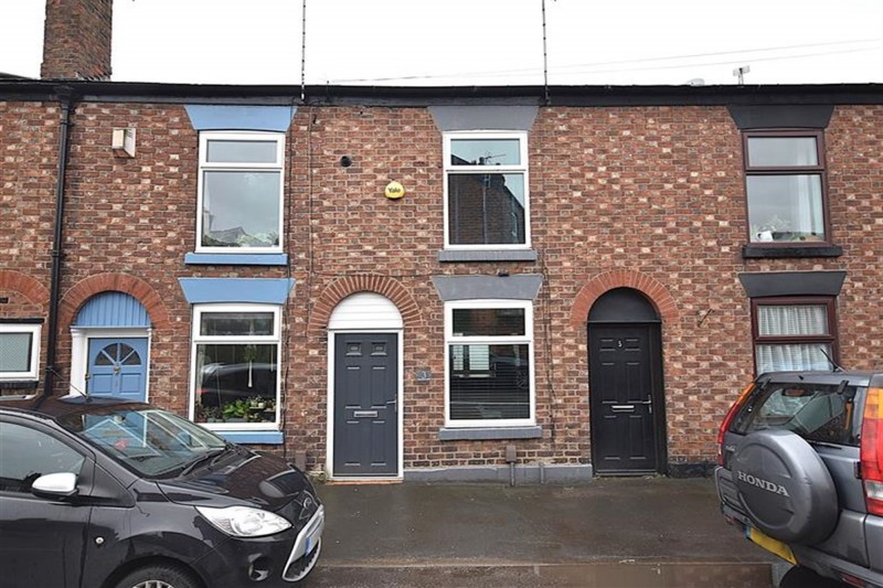 Hallefield Road, Macclesfield, SK11