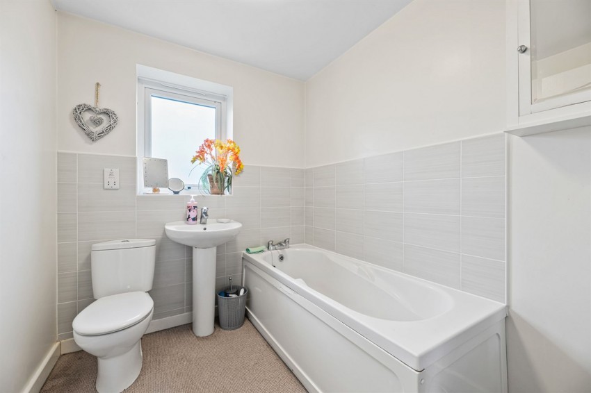 Images for Overton Green, Frodsham, WA6