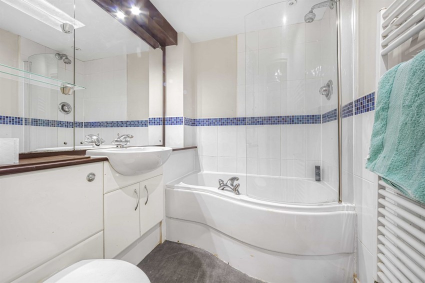 Images for New Road, Lymm, WA13