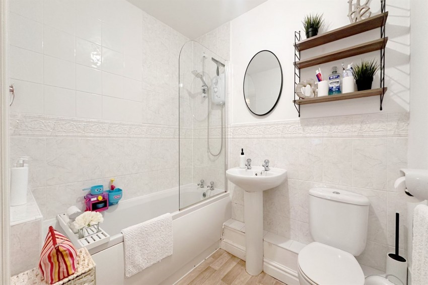 Images for London Road South, Poynton, SK12