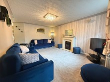 Images for Charleston Close, Sale, M33