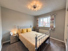 Images for Charleston Close, Sale, M33
