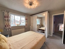 Images for Charleston Close, Sale, M33