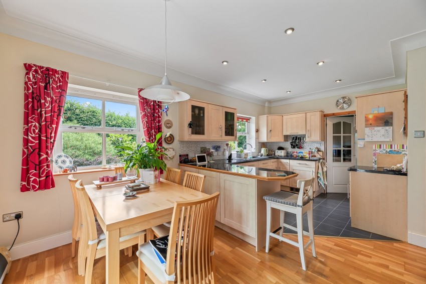 Images for Kingsley Road, Frodsham, WA6