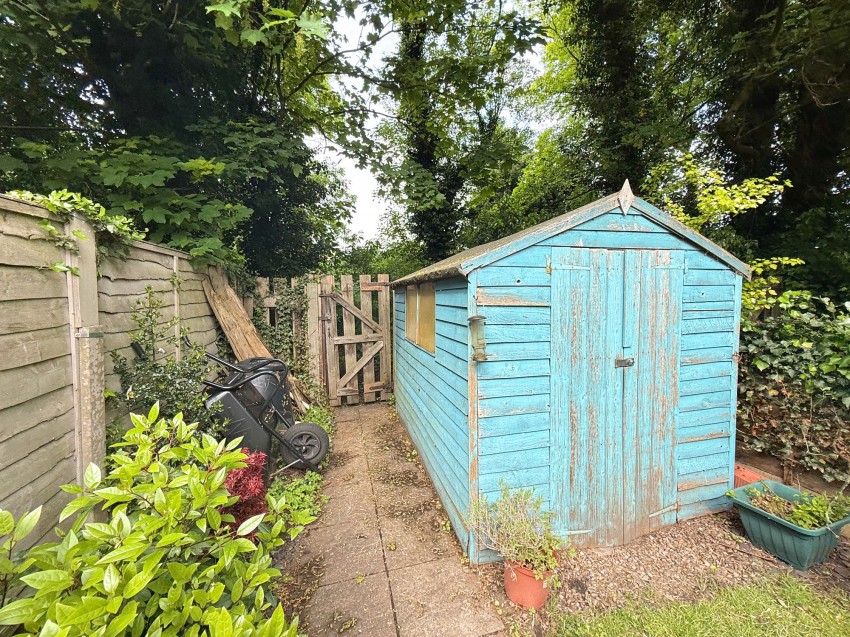 Images for Old Well Walk, Sale, M33