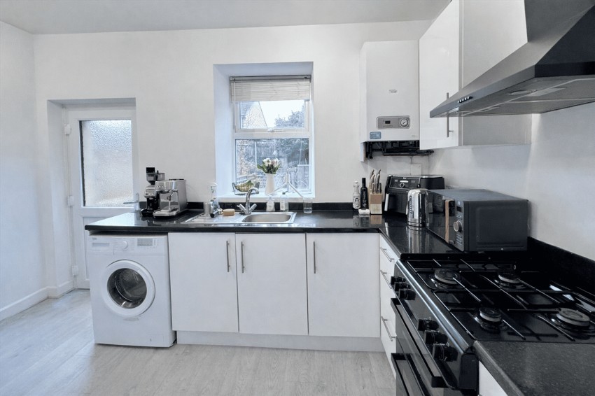 Images for Manor Park Road, Glossop, SK13