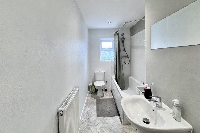 Images for Manor Park Road, Glossop, SK13