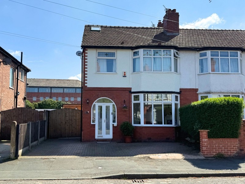York Road, Sale, M33