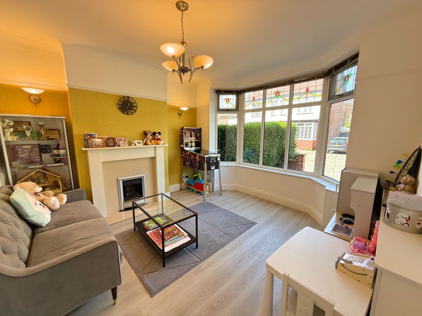 Images for York Road, Sale, M33
