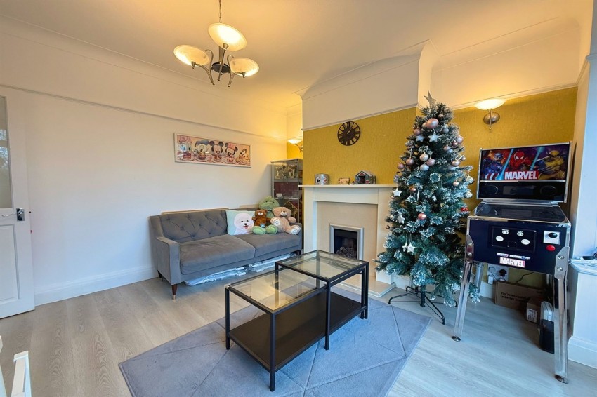 Images for York Road, Sale, M33