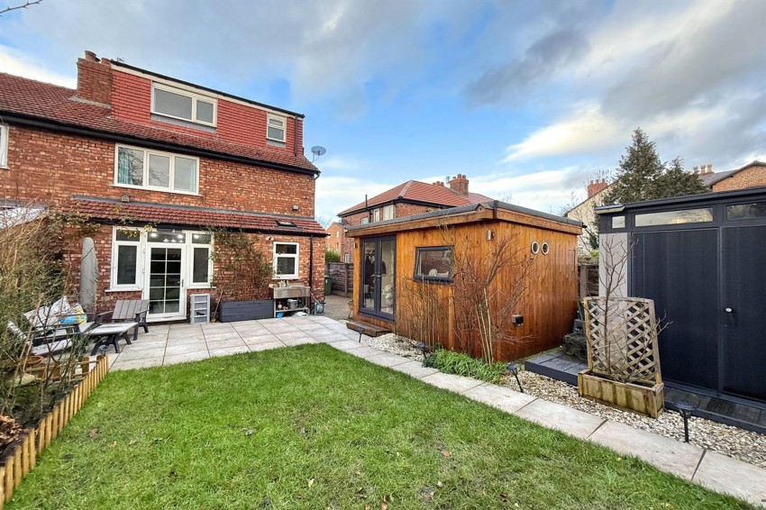 Images for York Road, Sale, M33