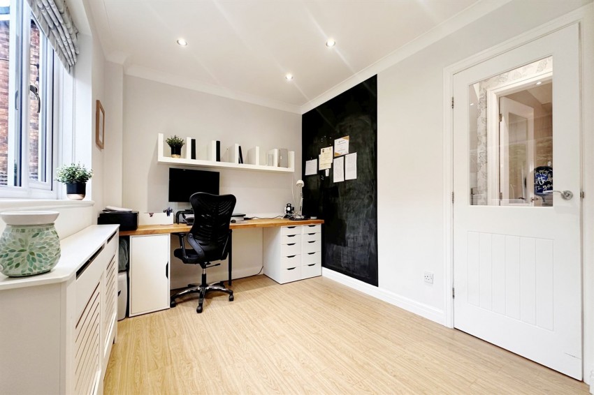 Images for Tewkesbury Close, Poynton, SK12