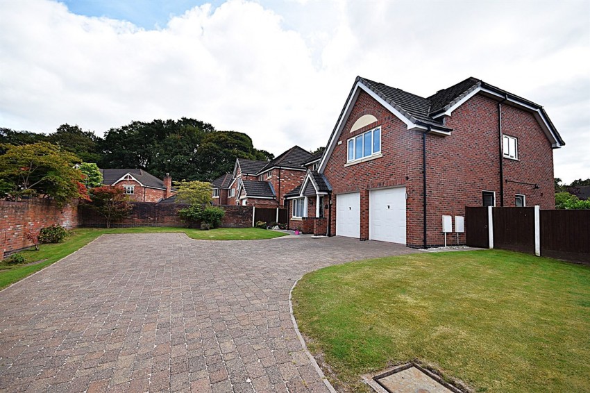Images for Walton Heath Drive, Macclesfield, SK10