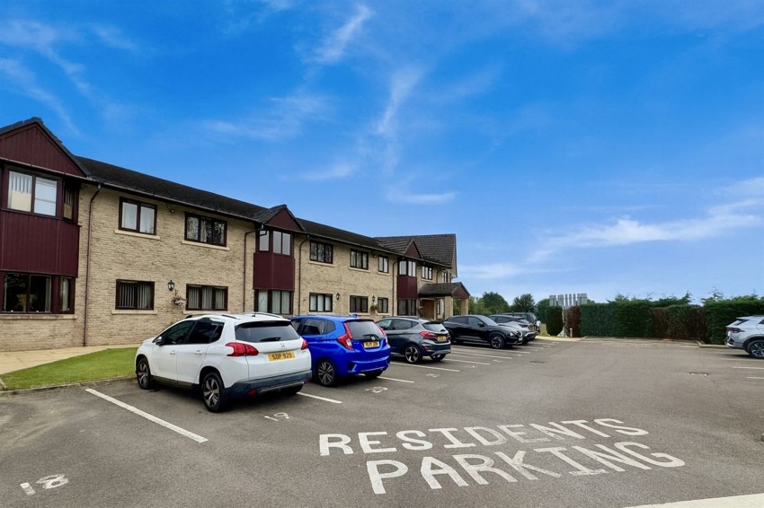 Images for Newshaw Lane, Hadfield, SK13